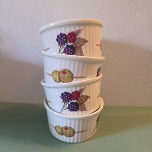 4 Royal Worcester Ramekins Evesham Porcelain Bowls Olive & Berry 3 1/8"